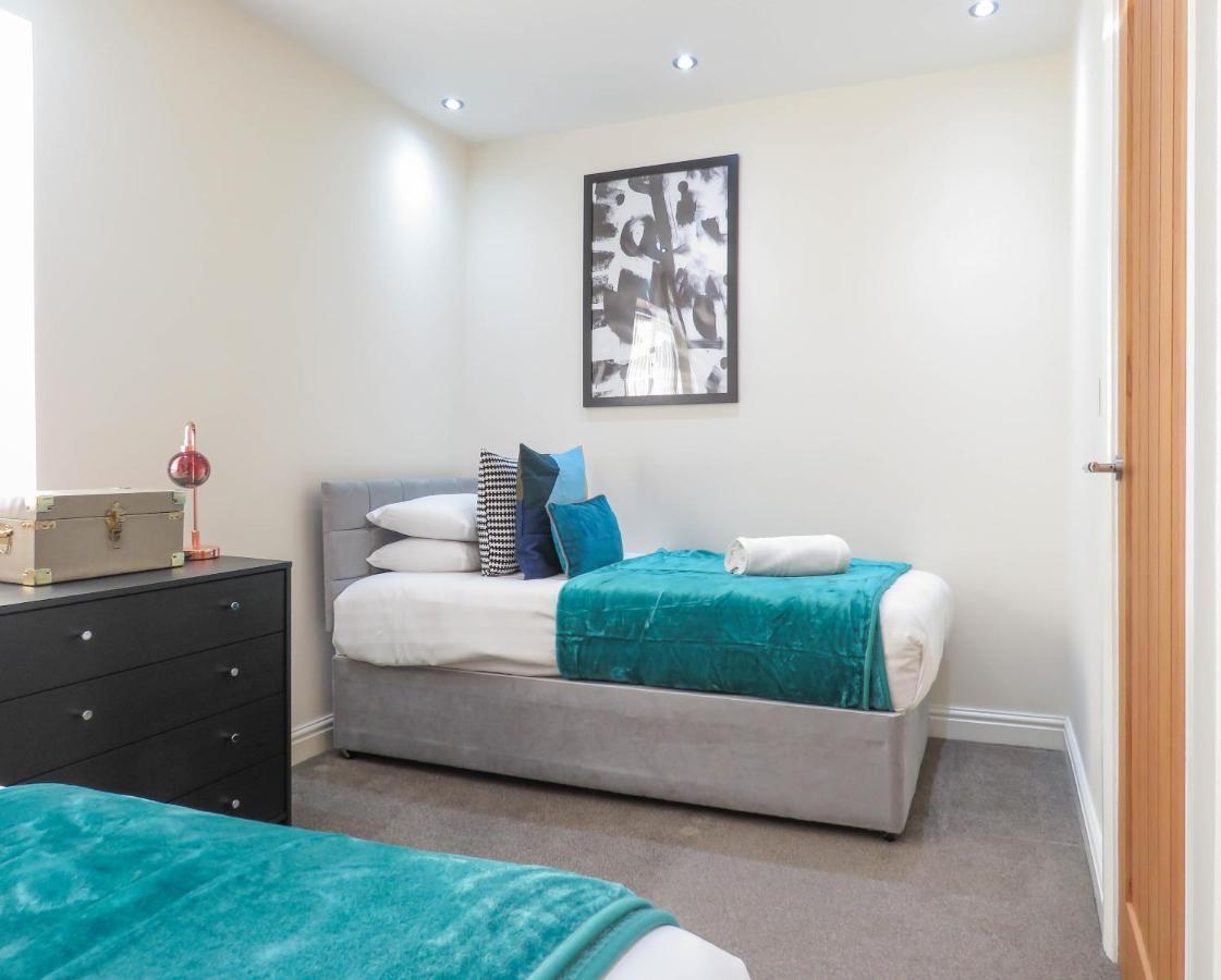 Tudors Esuites Four Bedroom House Birmingham Exteriér fotografie