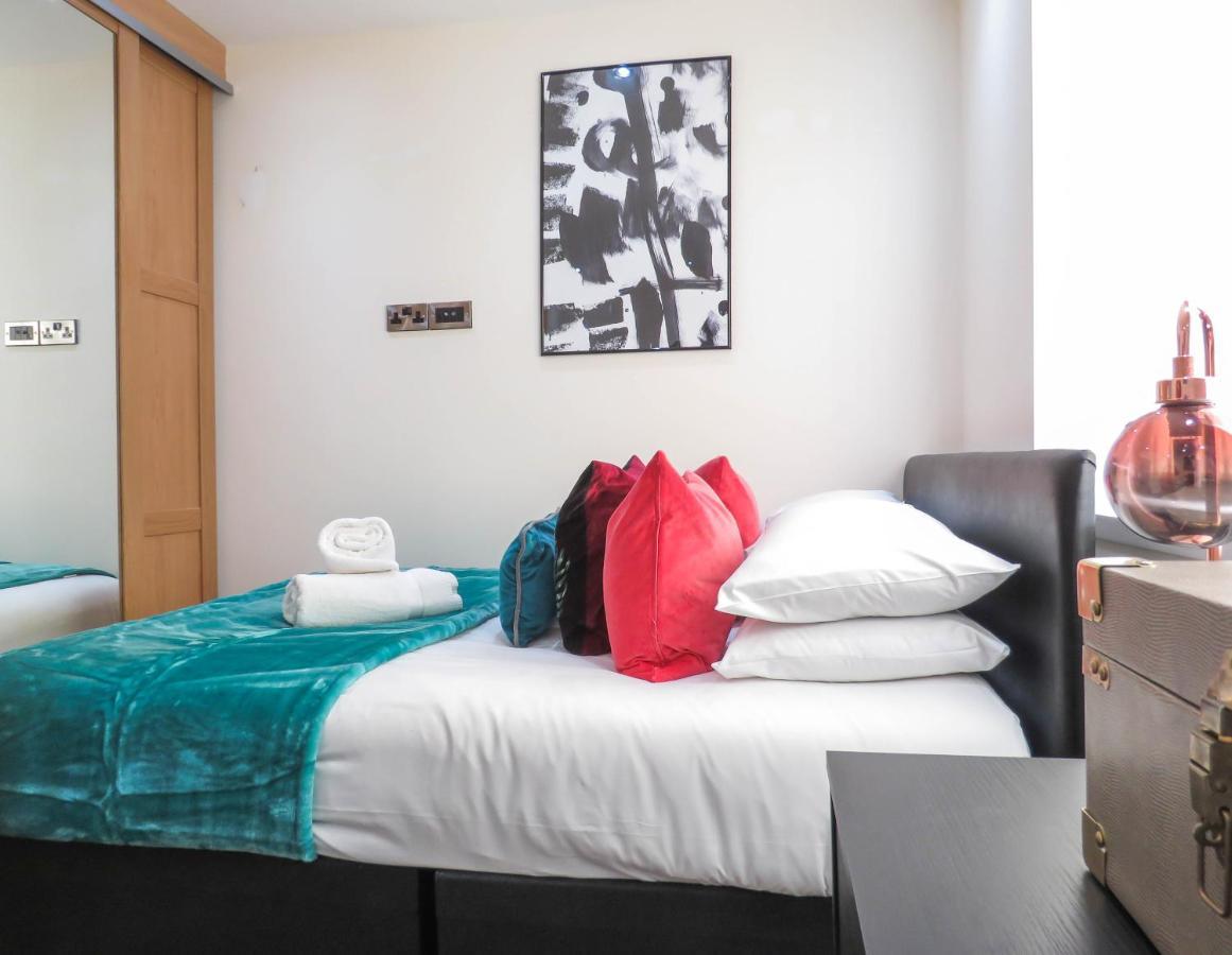 Tudors Esuites Four Bedroom House Birmingham Exteriér fotografie