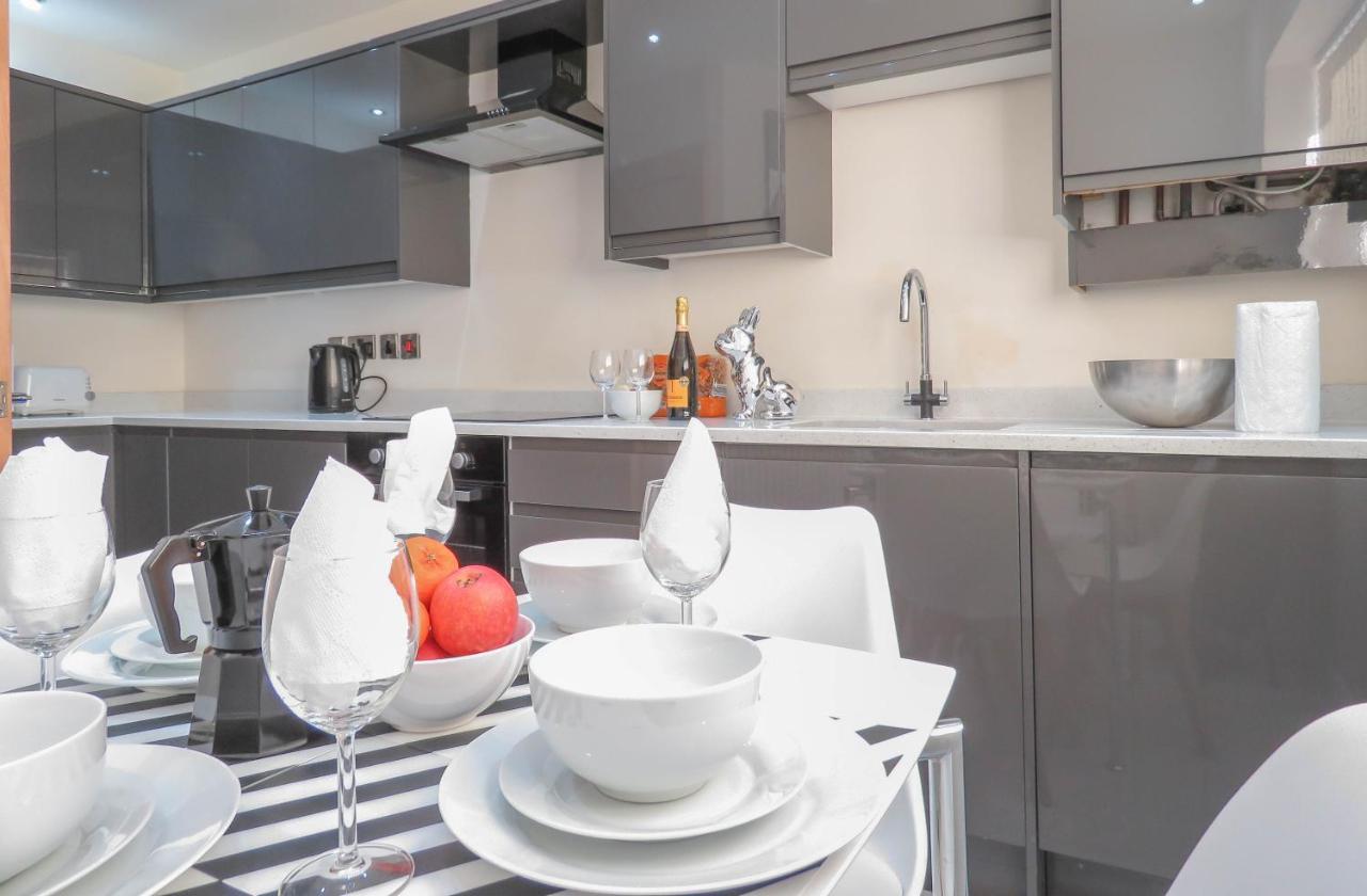 Tudors Esuites Four Bedroom House Birmingham Exteriér fotografie